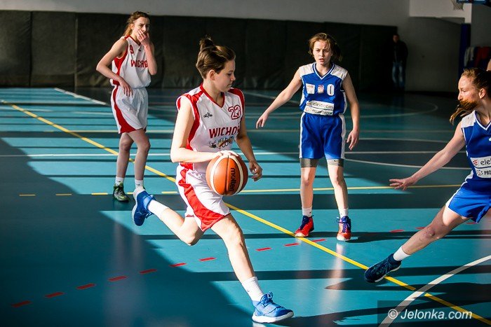 efektowne-zakonczenie-sezonu-juniorek-foto-73344