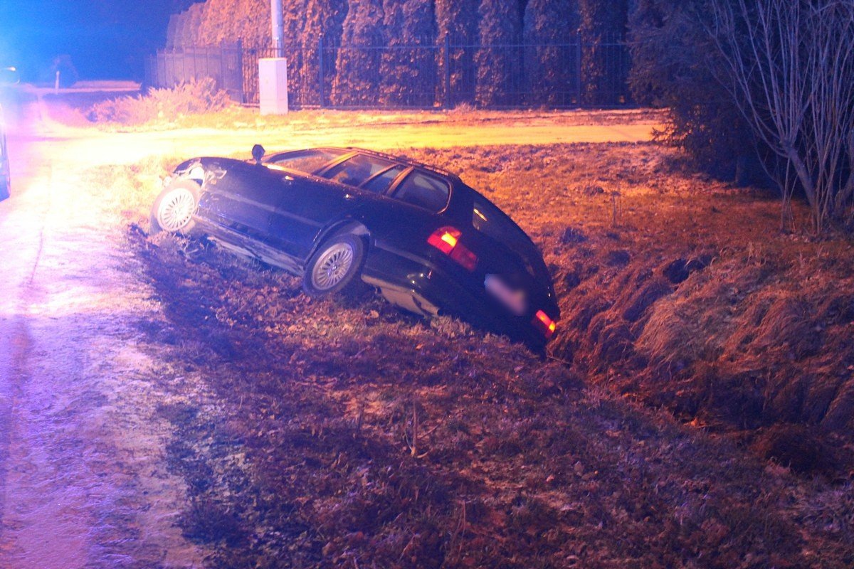 policjanci-w-poscigu-musieli-uzyc-broni-foto-video-73355