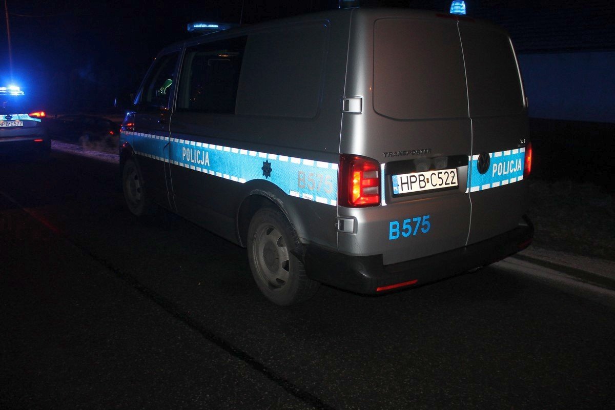 policjanci-w-poscigu-musieli-uzyc-broni-foto-video-73355
