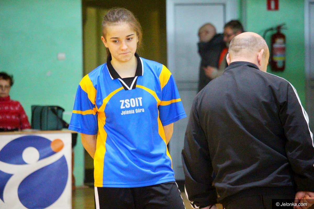 uczennice-sniadeckiego-mistrzyniami-w-futsalu-foto-73416