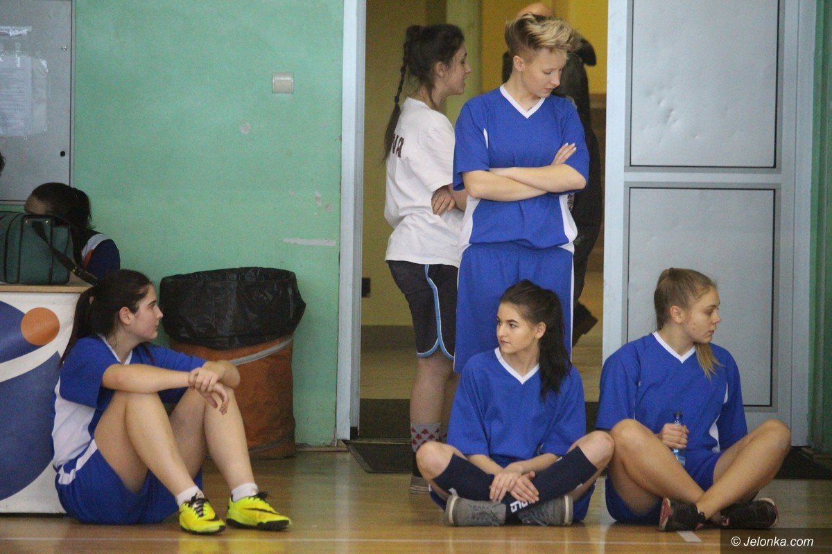 uczennice-sniadeckiego-mistrzyniami-w-futsalu-foto-73416