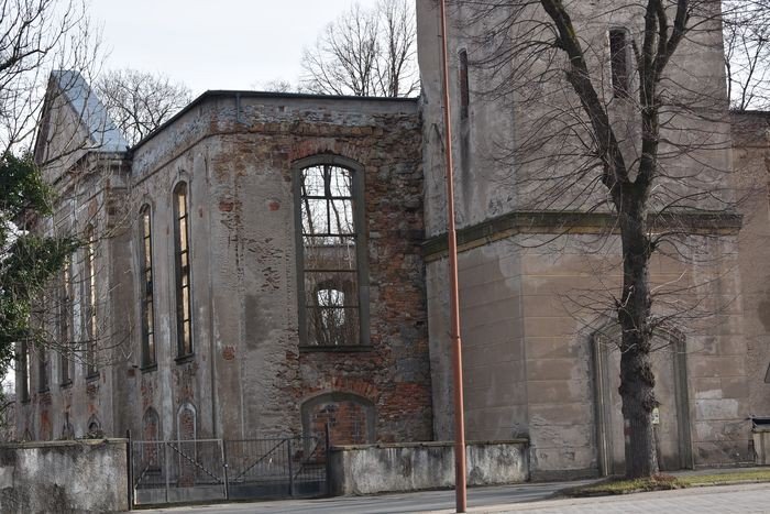 czytelnicy-fatalny-stan-wiezy-w-mikowie-foto-73445