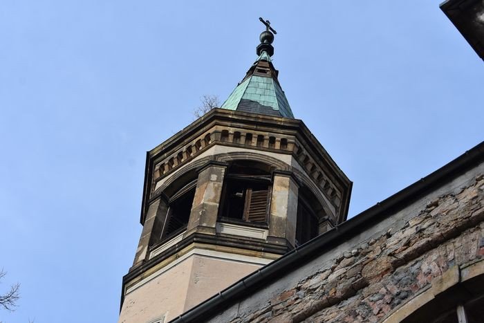 czytelnicy-fatalny-stan-wiezy-w-mikowie-foto-73445