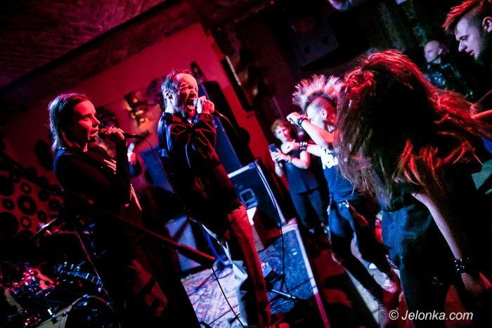 zielone-zabki-rozbujay-klub-kulturalny-foto-73447
