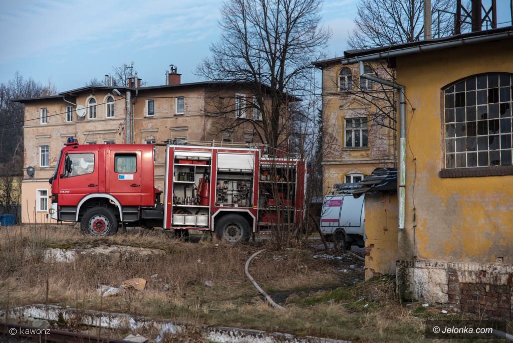pozar-na-dawnym-dworcu-w-mysakowicach-foto-73448