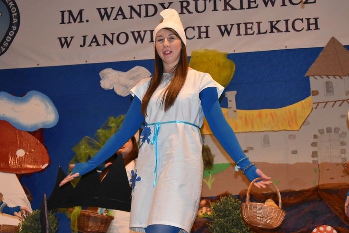 smerfny-spektakl-w-janowicach-wielkich-foto-73450