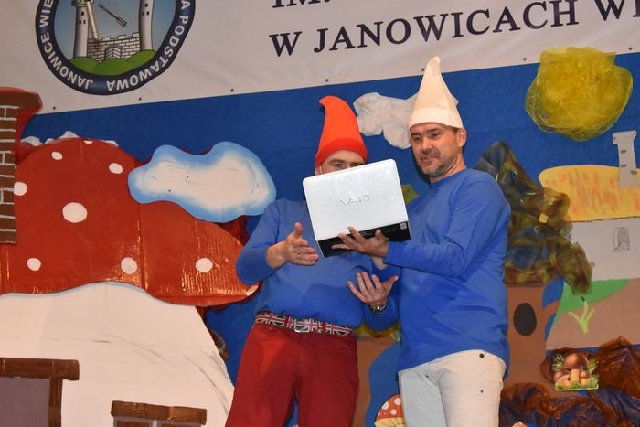 smerfny-spektakl-w-janowicach-wielkich-foto-73450