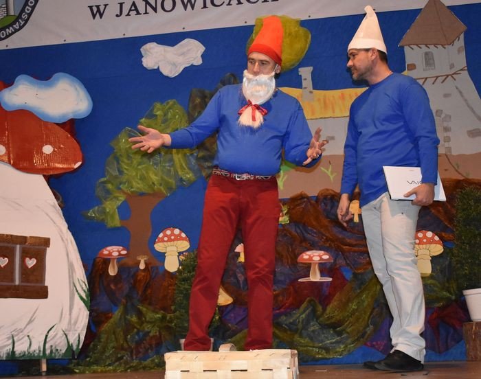 smerfny-spektakl-w-janowicach-wielkich-foto-73450
