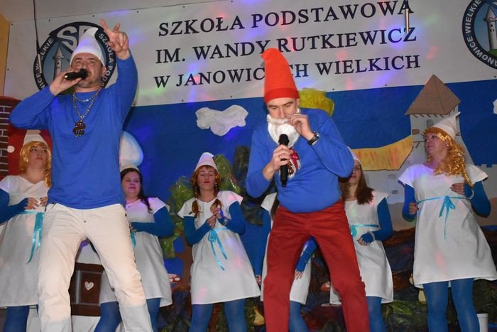 smerfny-spektakl-w-janowicach-wielkich-foto-73450