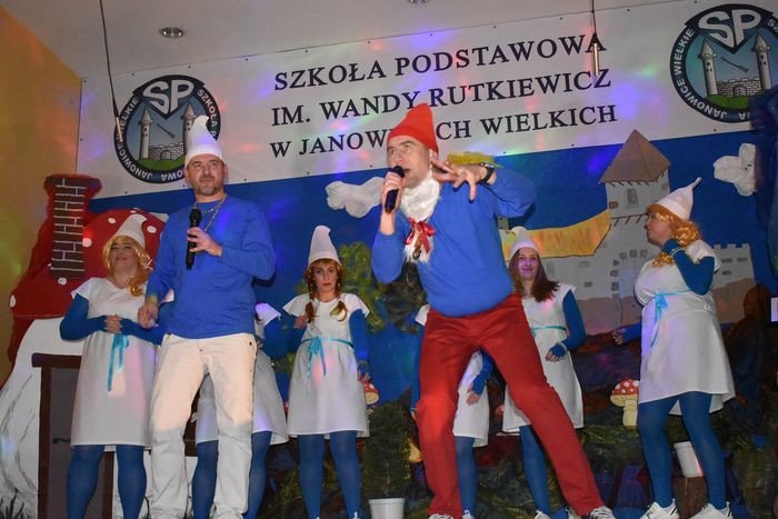 smerfny-spektakl-w-janowicach-wielkich-foto-73450