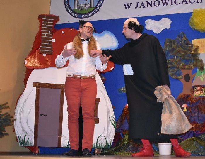 smerfny-spektakl-w-janowicach-wielkich-foto-73450