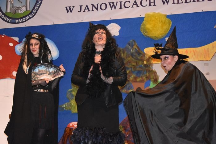 smerfny-spektakl-w-janowicach-wielkich-foto-73450