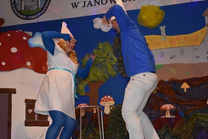 smerfny-spektakl-w-janowicach-wielkich-foto-73450