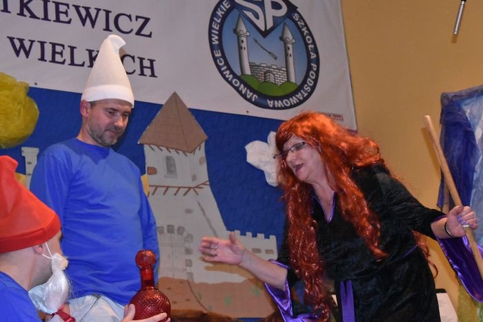 smerfny-spektakl-w-janowicach-wielkich-foto-73450