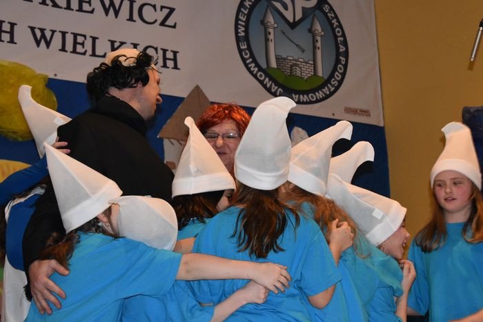 smerfny-spektakl-w-janowicach-wielkich-foto-73450