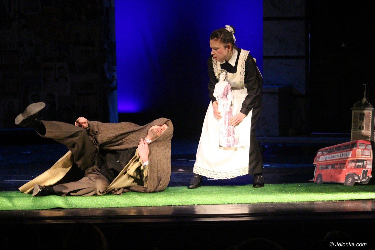 zta-sherlock-holmes-rozwika-zagadke-foto-73481