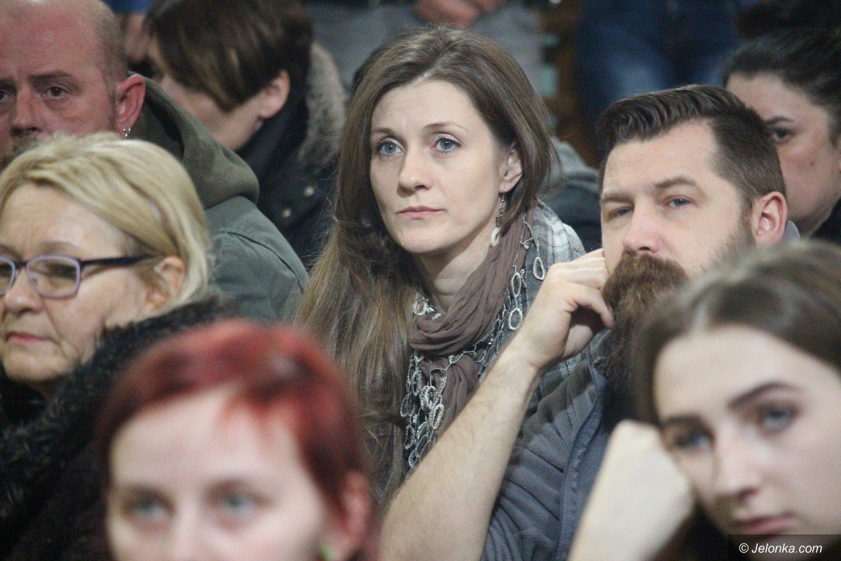 uczniowie-z-rodzicami-i-pracownicy-ratuja-szkoe-foto-73561