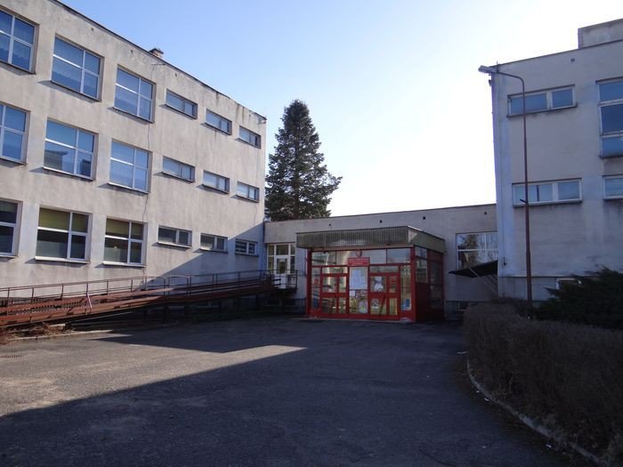 szkoa-w-omnicy-przed-termomodernizacja-foto-73597