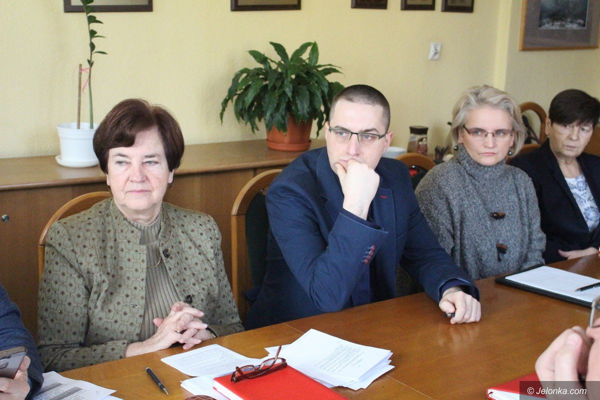 prezydent-wycofa-sie-z-likwidacji-szkoy-przy-lesnej-aktualizacja-foto-73601