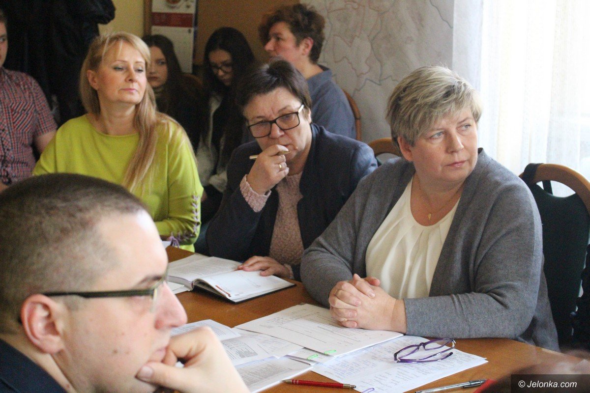 prezydent-wycofa-sie-z-likwidacji-szkoy-przy-lesnej-aktualizacja-foto-73601