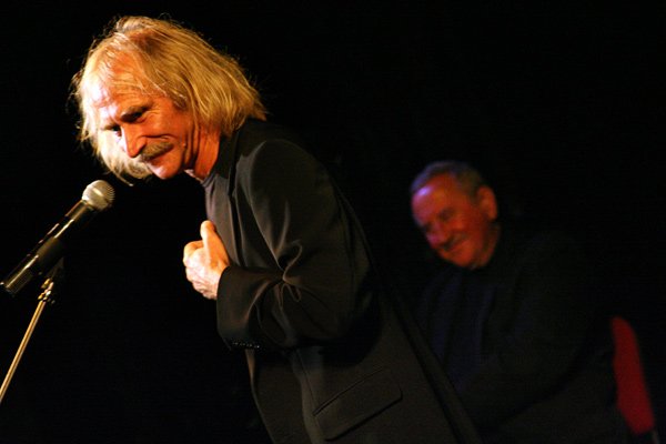 Jerzy Kryszak na teatralnej scenie.