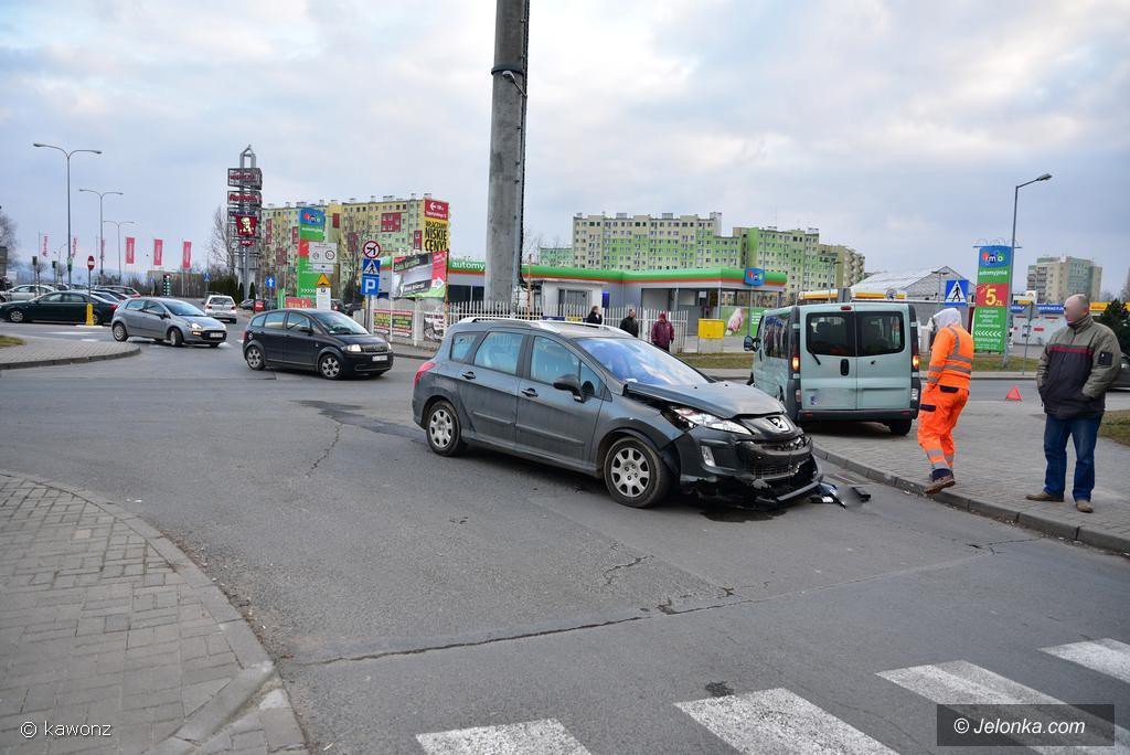 kolizja-na-skrzyzowaniu-foto-73670