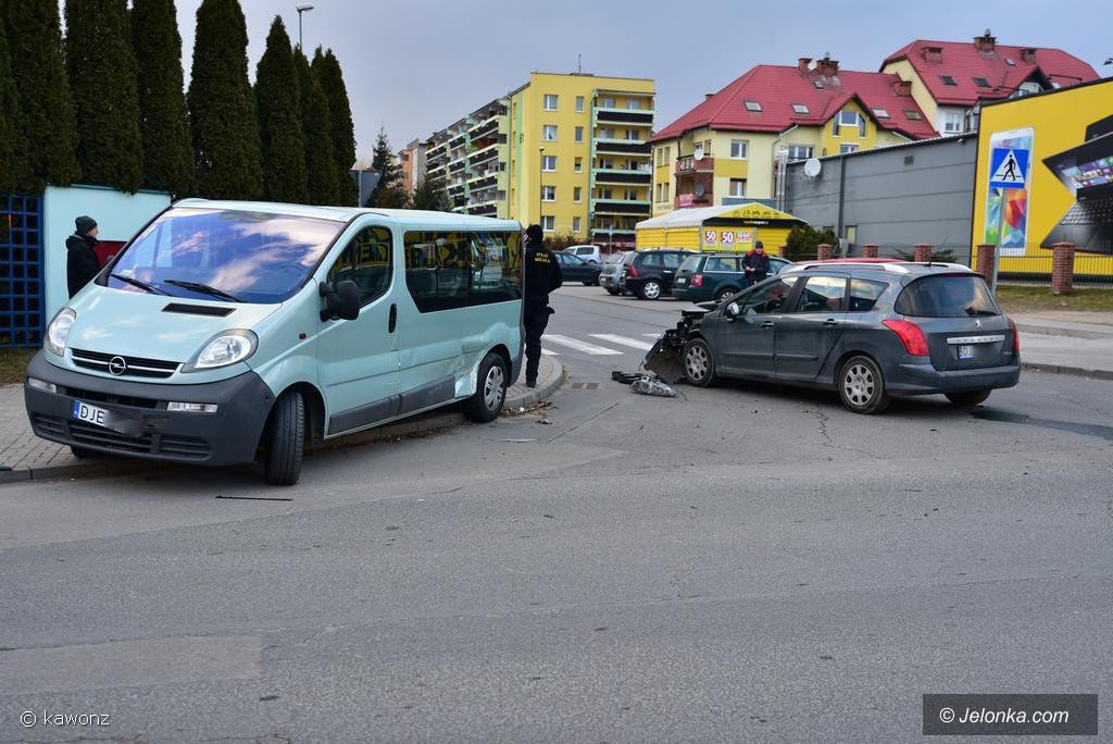 kolizja-na-skrzyzowaniu-foto-73670