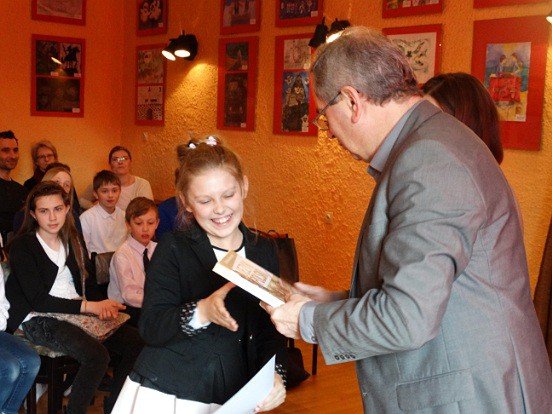 pieknie-mowili-wierszem-i-proza-w-mdk-foto-73684