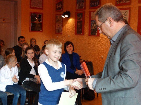 pieknie-mowili-wierszem-i-proza-w-mdk-foto-73684