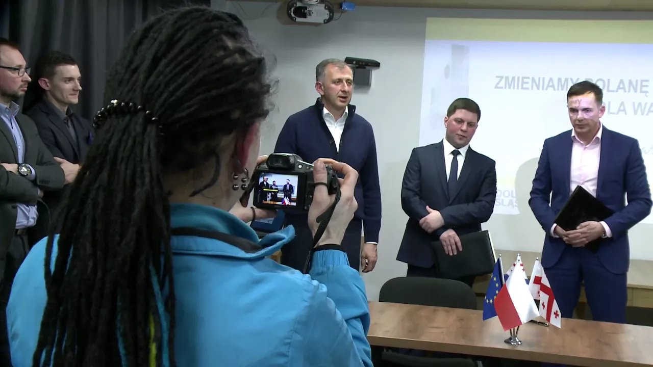 wspopraca-szklarskiej-poreby-z-gruzja-video-73729