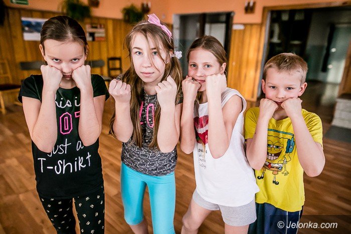 dzieci-z-harcowki-trenuja-z-janikiem-foto-73764