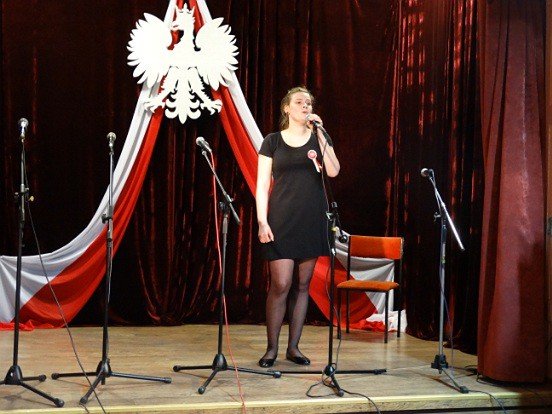 patriotyczne-nuty-w-modziezowym-domu-kultury-foto-73831