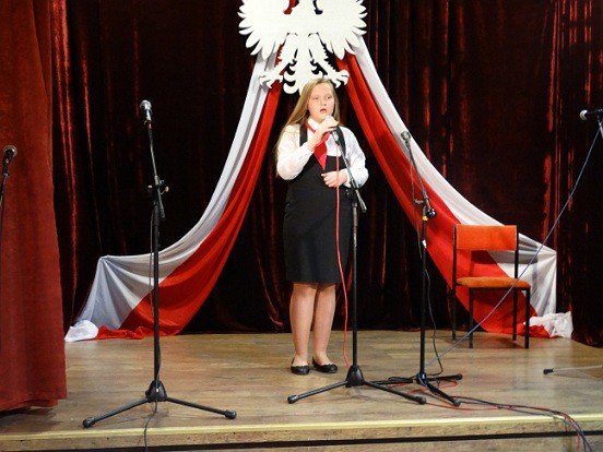 patriotyczne-nuty-w-modziezowym-domu-kultury-foto-73831