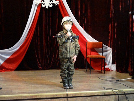 patriotyczne-nuty-w-modziezowym-domu-kultury-foto-73831