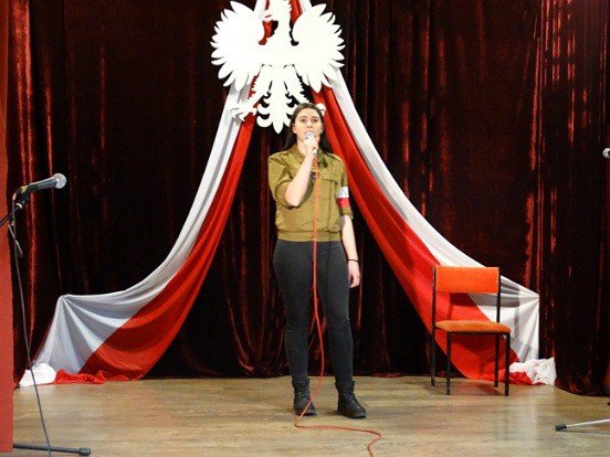patriotyczne-nuty-w-modziezowym-domu-kultury-foto-73831