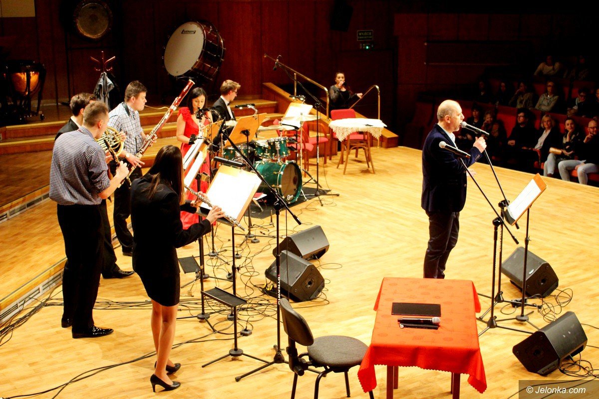 w-filharmonii-kobiety-bawiy-sie-wspaniale-foto-73943