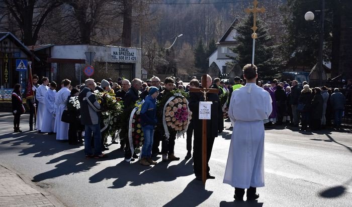 ostatnia-droga-byego-proboszcza-piechowic-foto-73962