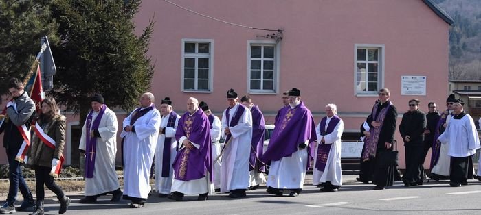 ostatnia-droga-byego-proboszcza-piechowic-foto-73962