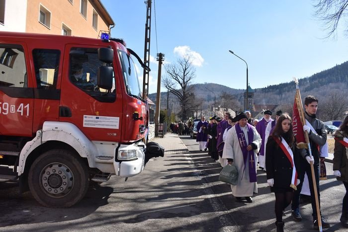 ostatnia-droga-byego-proboszcza-piechowic-foto-73962