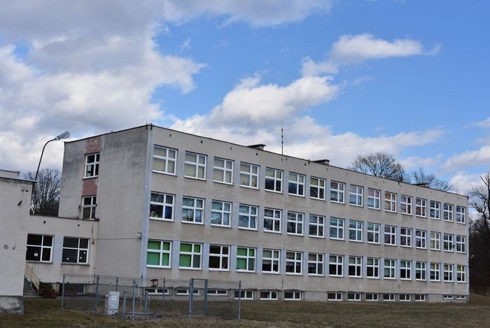 uchylenie-odwoania-dyrektor-omnickiej-podstawowki-73964