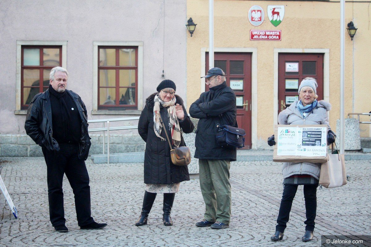 kod-przypomina-o-wyroku-trybunau-konstytucyjnego-foto-73967