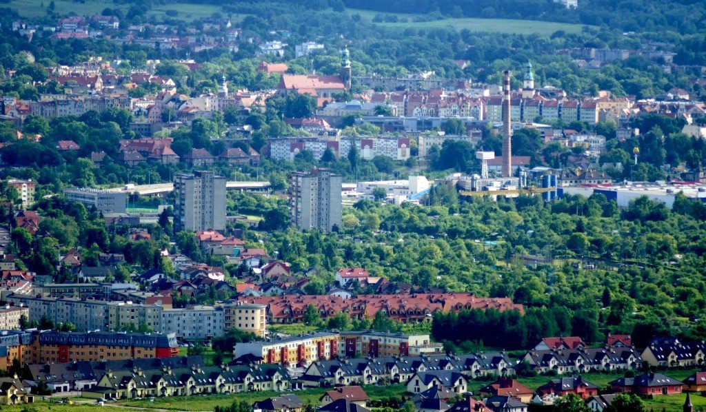 Tak może wyglądać Jelenia Góra bez smogu. Fot. M. Raźniewski