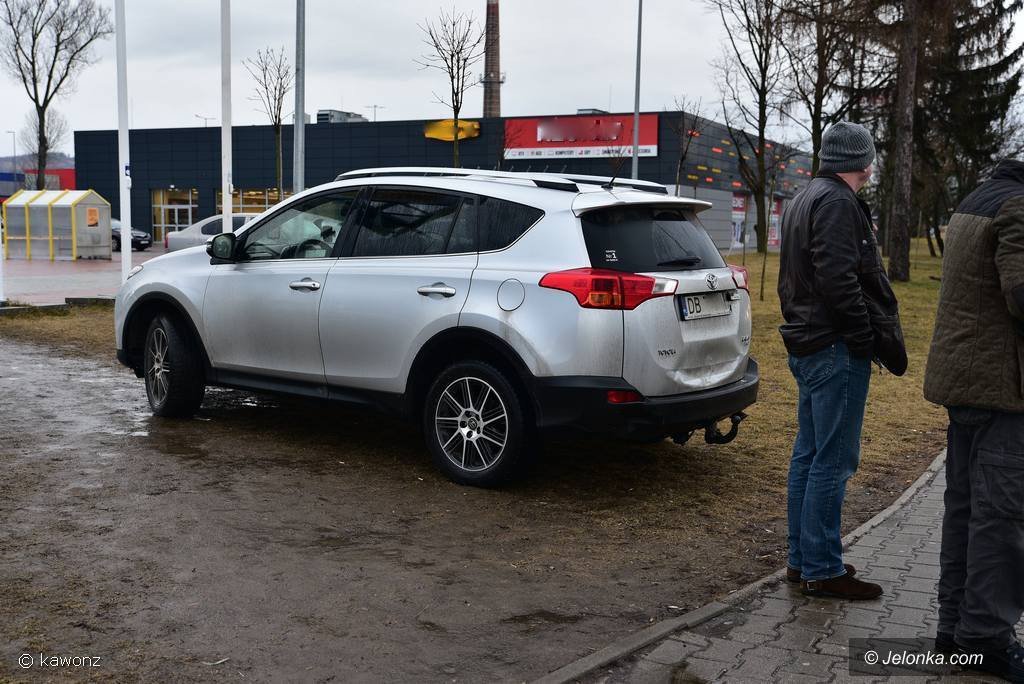 kolizja-toyoty-i-volkswagena-na-jana-pawa-ii-74020