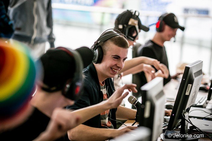 w-turnieju-csgo-wyonili-finalistow-foto-74027