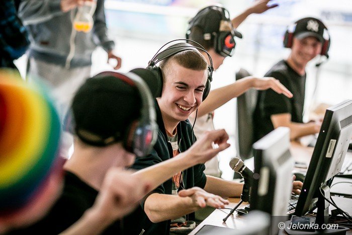 w-turnieju-csgo-wyonili-finalistow-foto-74027