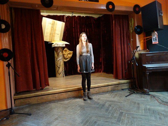 spiewali-i-recytowali-poezje-w-mdk-foto-74061