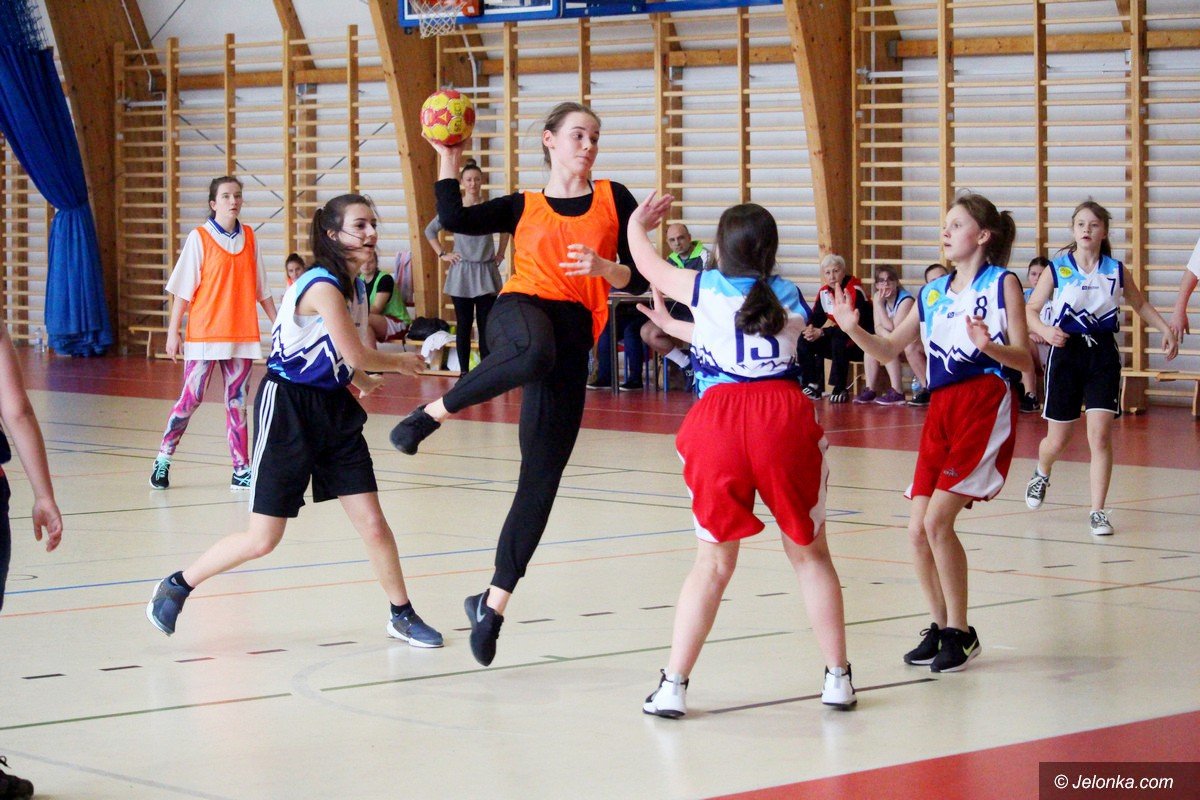 komplet-finalistek-o-mistrzostwo-jeleniej-gory-foto-74068