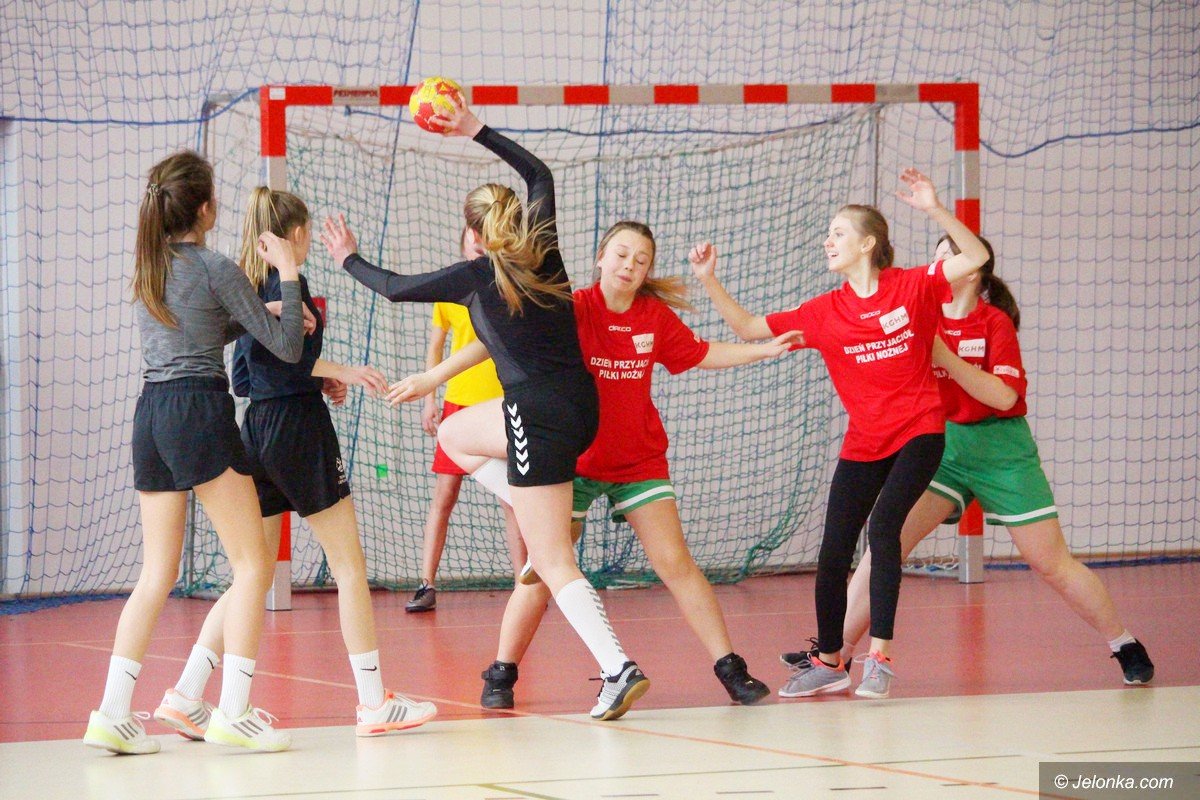 komplet-finalistek-o-mistrzostwo-jeleniej-gory-foto-74068