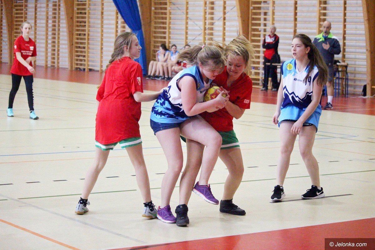 komplet-finalistek-o-mistrzostwo-jeleniej-gory-foto-74068