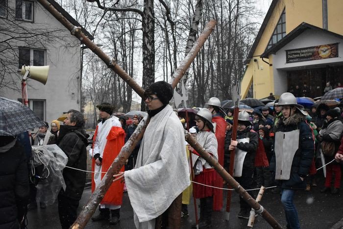 sniezna-droga-krzyzowa-foto-74115